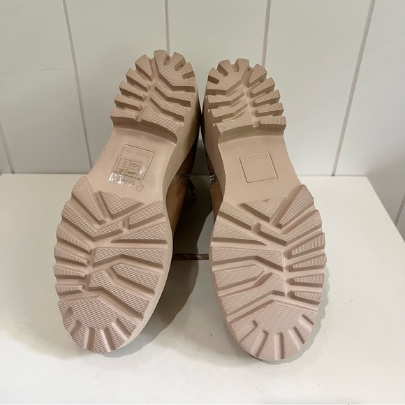 Dolce Vita NWOT  lace up  chunky heel Ankle Boots size 8.5 Tan - Picture 7 of 10